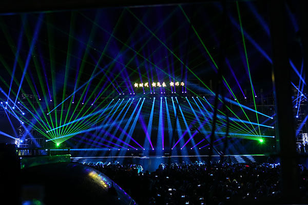 Verlichting van de laserfontein